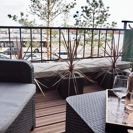 L'unesco Perret Bel De 3 Avec Vue Sur Le Port Appartement